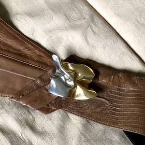 Brown vintage leather belt w/ gold & silver accent